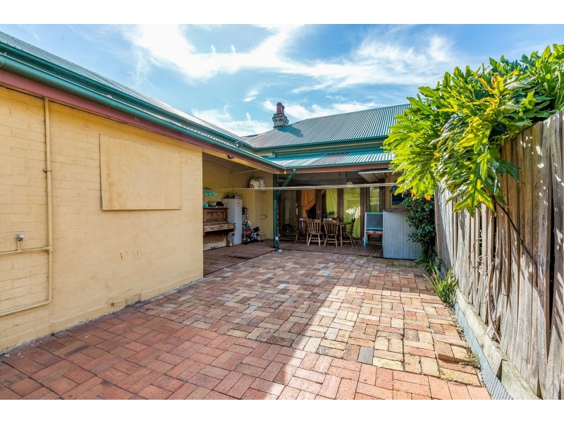 70 George Street, East Maitland NSW 2323