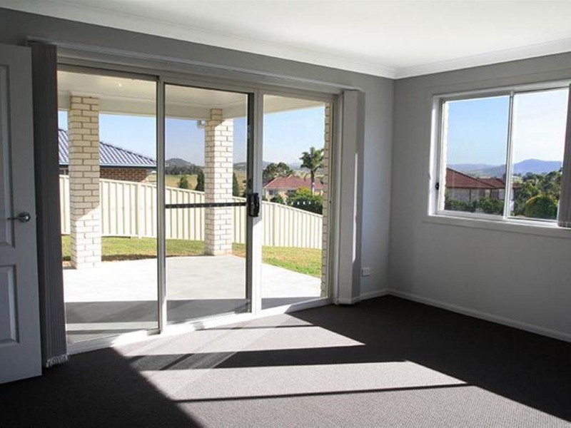 14 Vikki Avenue, Rutherford NSW 2320