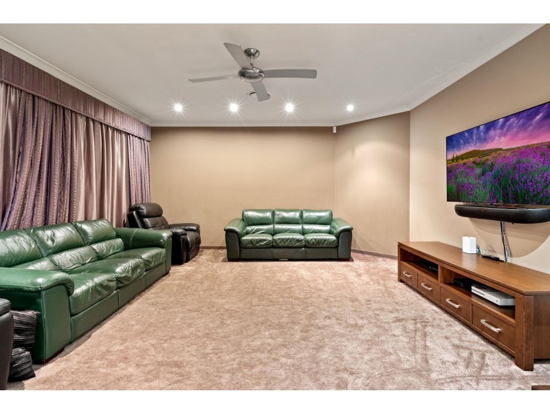 12 Woodrow Way, East Maitland NSW 2323