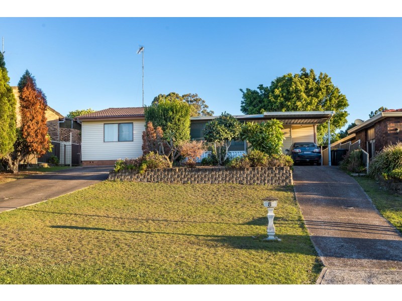 8 Unicomb Close, Rutherford NSW 2320