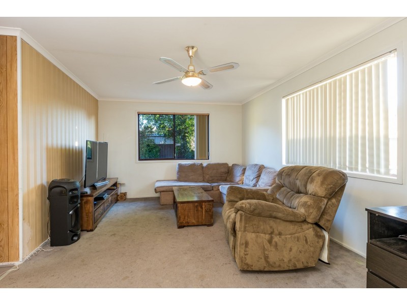 8 Unicomb Close, Rutherford NSW 2320