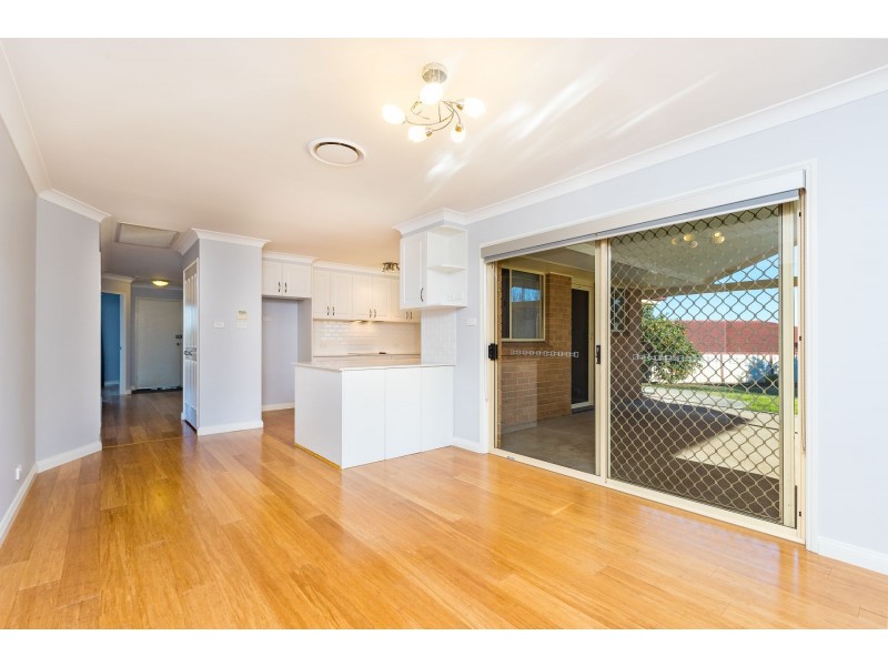 11 Easton Close, Rutherford NSW 2320