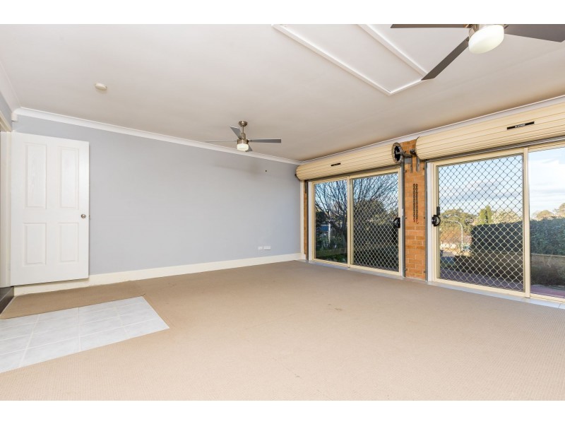 11 Easton Close, Rutherford NSW 2320