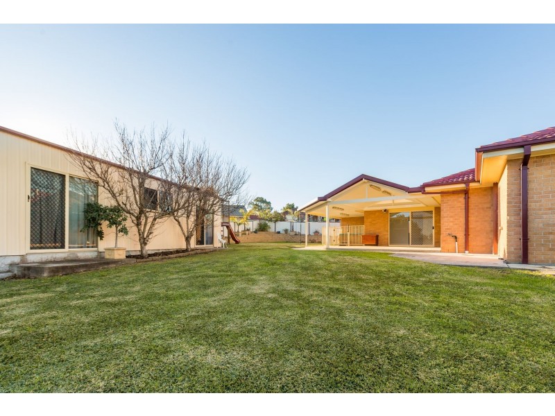 11 Easton Close, Rutherford NSW 2320