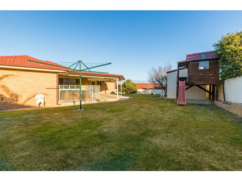 11 Easton Close, Rutherford NSW 2320