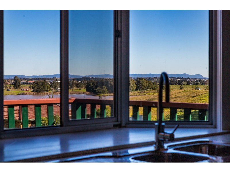 17 Vista Parade, East Maitland NSW 2323