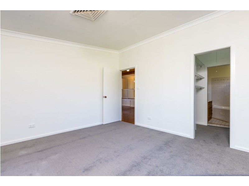 17 Vista Parade, East Maitland NSW 2323