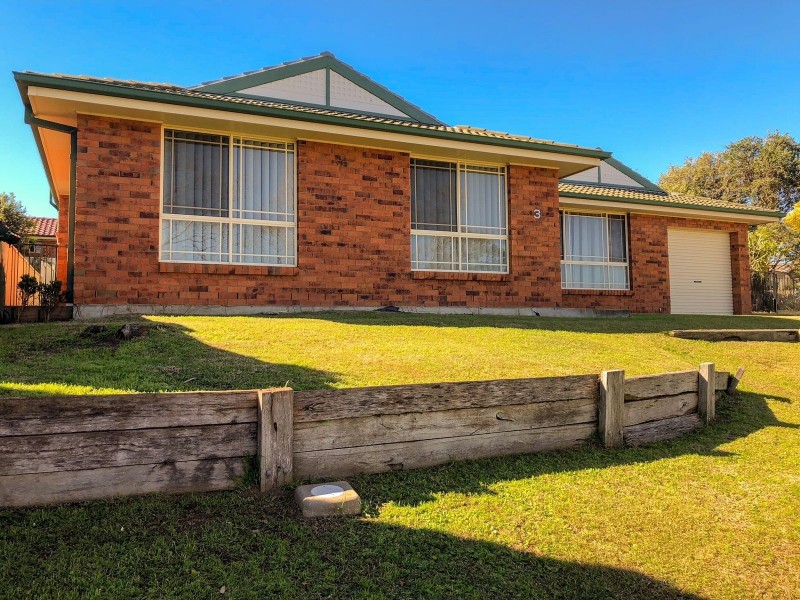 3 Lauren Close, Rutherford NSW 2320