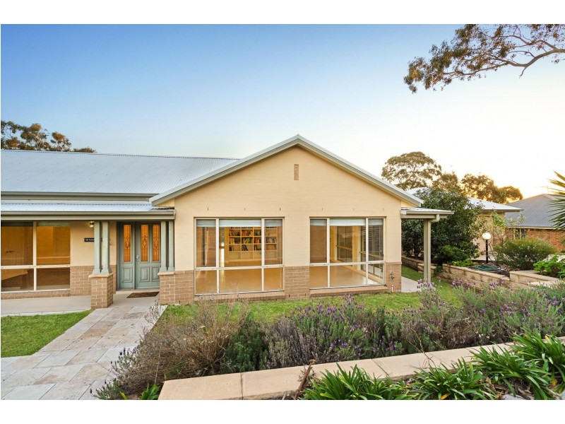 38 Amber Grove, Bolwarra Heights NSW 2320