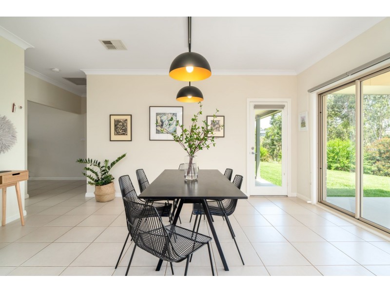 38 Amber Grove, Bolwarra Heights NSW 2320