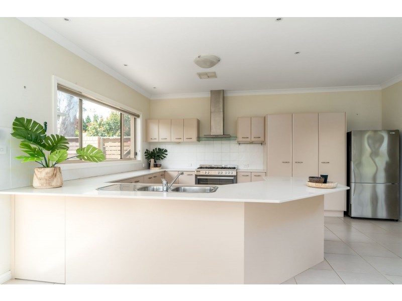 38 Amber Grove, Bolwarra Heights NSW 2320