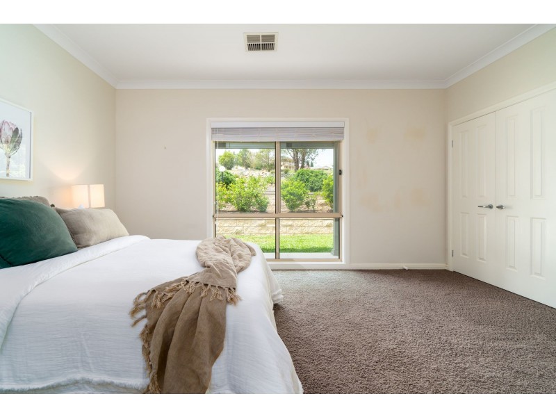 38 Amber Grove, Bolwarra Heights NSW 2320