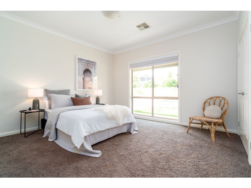 38 Amber Grove, Bolwarra Heights NSW 2320