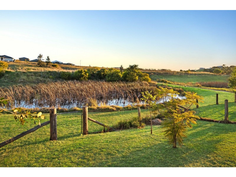 38 Amber Grove, Bolwarra Heights NSW 2320