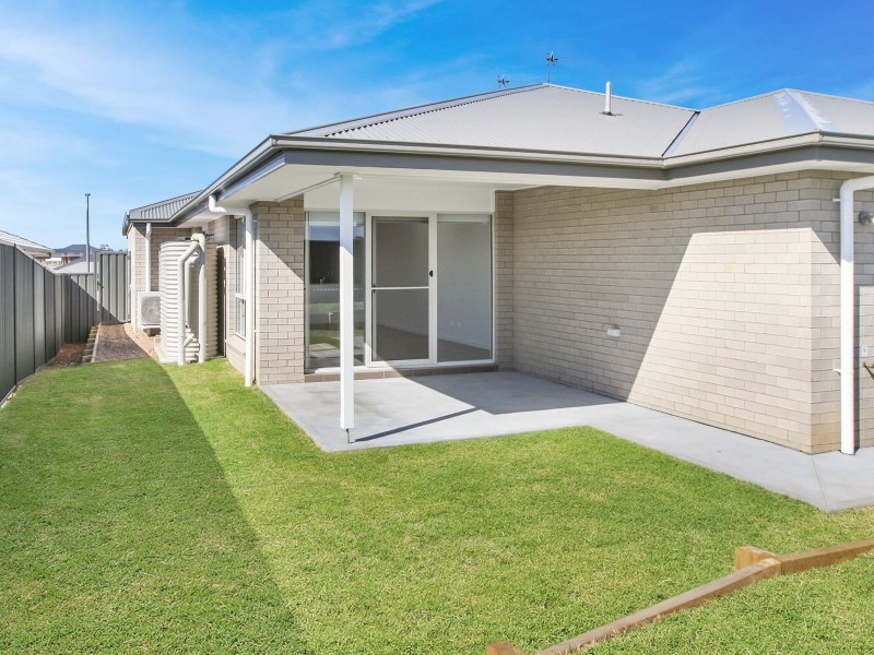 24 (1) Chestnut Avenue, Gillieston Heights NSW 2321