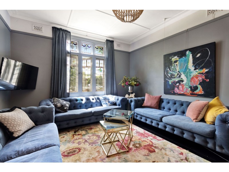 11 The Avenue, Lorn NSW 2320