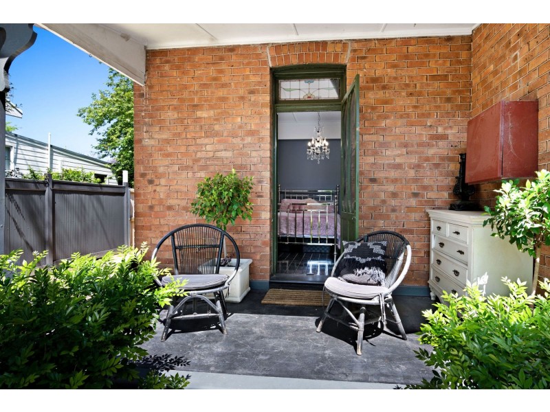 11 The Avenue, Lorn NSW 2320