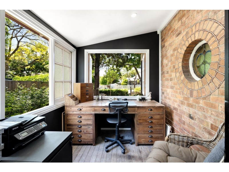 11 The Avenue, Lorn NSW 2320