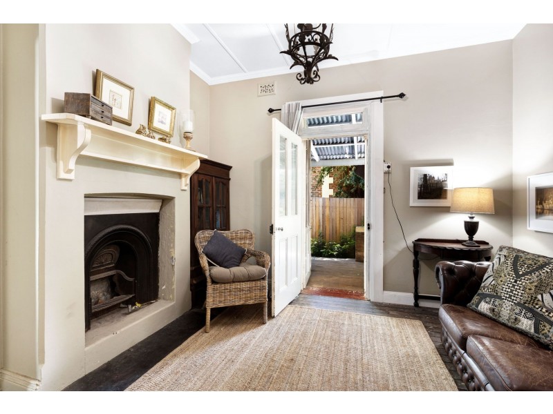 11 The Avenue, Lorn NSW 2320