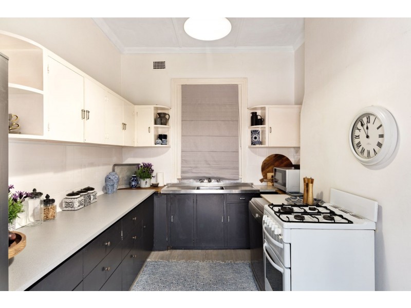 11 The Avenue, Lorn NSW 2320