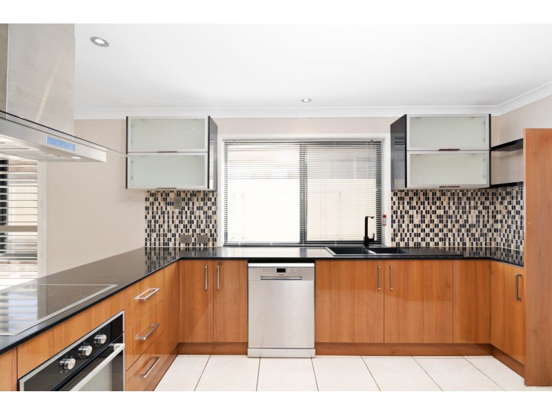 18 Pyalla Avenue, Aberglasslyn NSW 2320