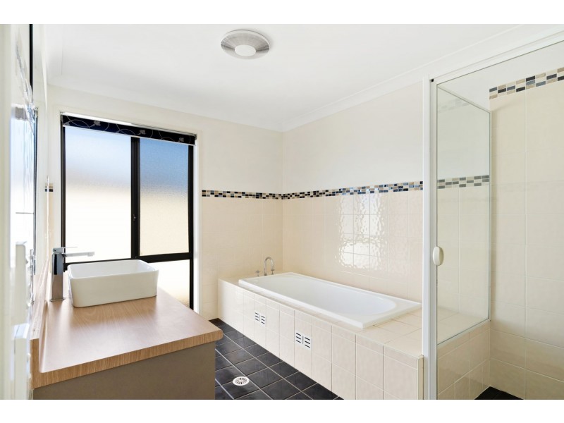 18 Pyalla Avenue, Aberglasslyn NSW 2320