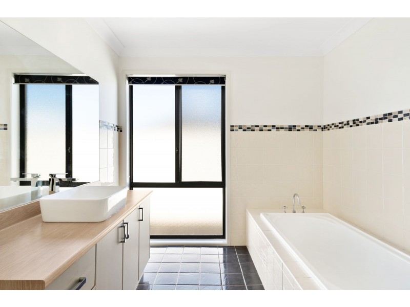 18 Pyalla Avenue, Aberglasslyn NSW 2320