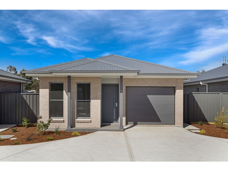 4/40-42 diamond, Rutherford NSW 2320