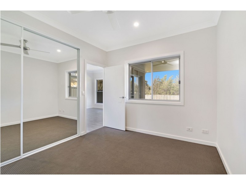 4/40-42 diamond, Rutherford NSW 2320