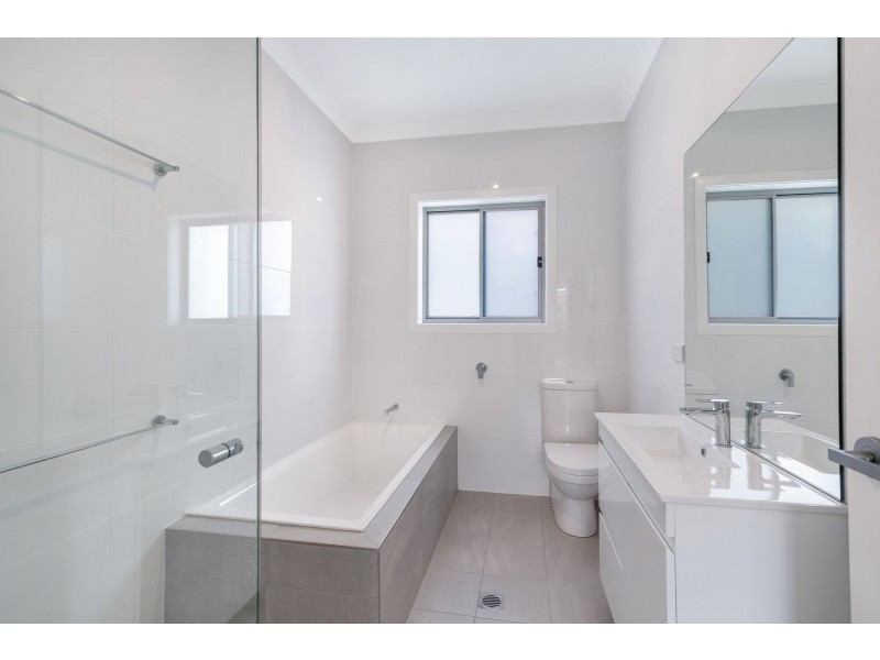 4/40-42 diamond, Rutherford NSW 2320