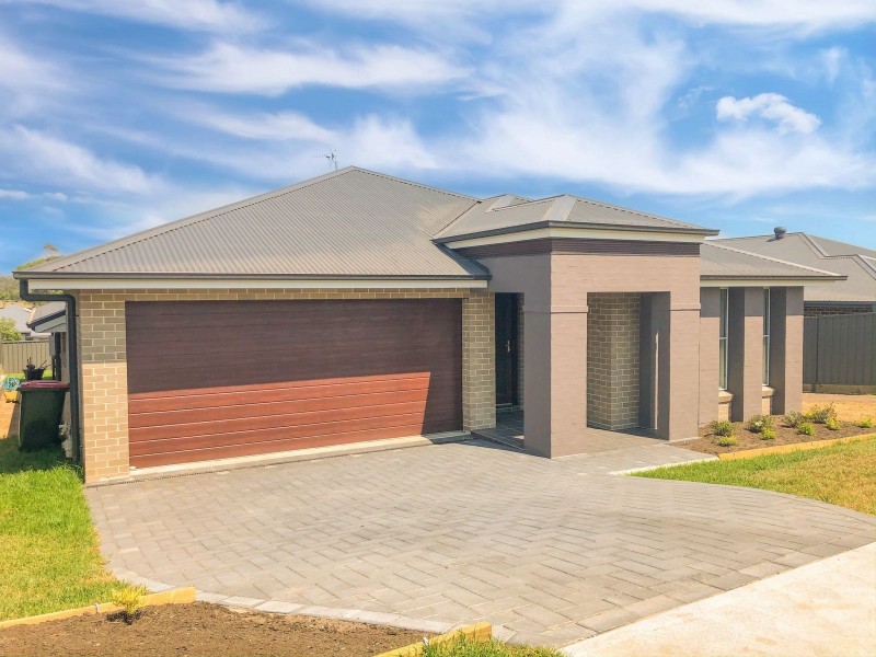 37 Stayard Dr, Bolwarra Heights NSW 2320