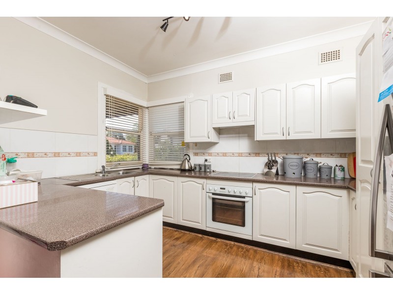 27 Joan Street, Rutherford NSW 2320