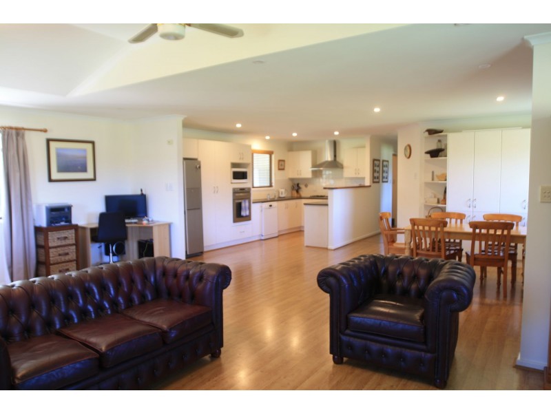 1513 Maitland Vale Road, Lambs Valley NSW 2335