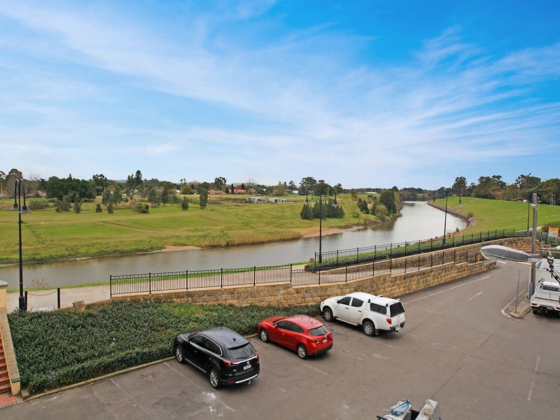 9/318 High Street, Maitland NSW 2320