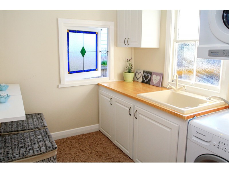 4 Roy Street, Lorn NSW 2320