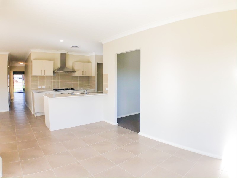 13 Lockwood Street, North Rothbury NSW 2335