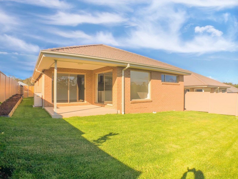13 Lockwood Street, North Rothbury NSW 2335