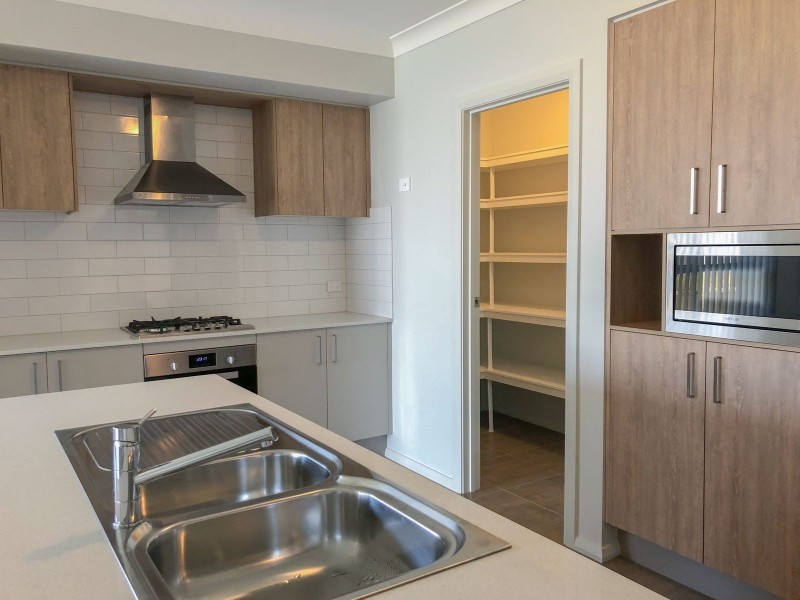 13 Medlar Circuit, Gillieston Heights NSW 2321