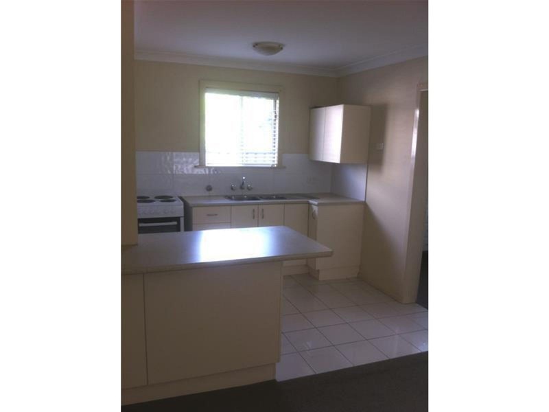 2/233 New England Highway, Rutherford NSW 2320