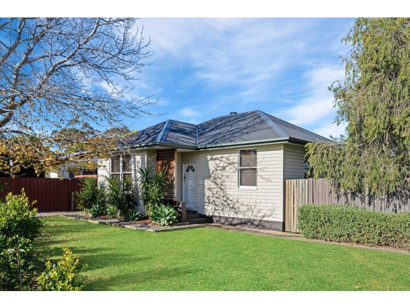 6 Hughes Street, East Maitland NSW 2323