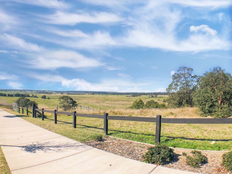 70 Redwood Drive, Gillieston Heights NSW 2321