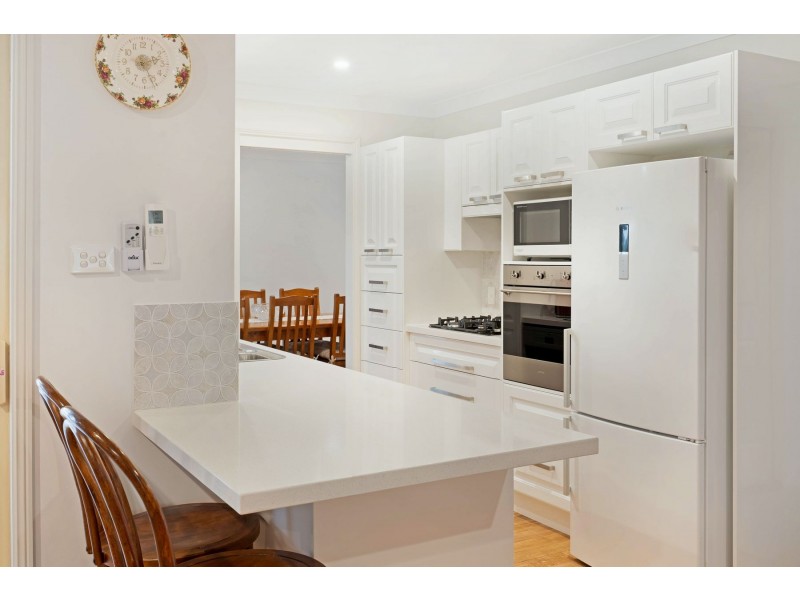 11 Cedar Wattle Close, Aberglasslyn NSW 2320