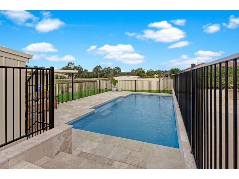 11 Cedar Wattle Close, Aberglasslyn NSW 2320