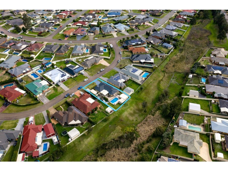 11 Cedar Wattle Close, Aberglasslyn NSW 2320