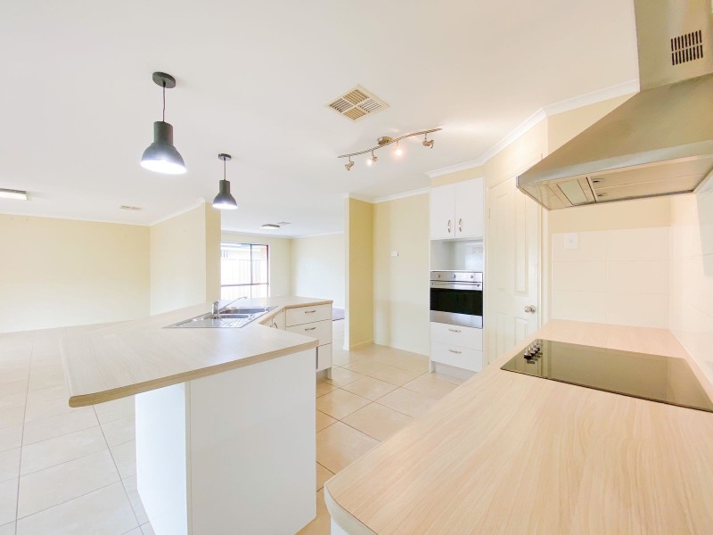 6 Centre Street, Greta NSW 2334