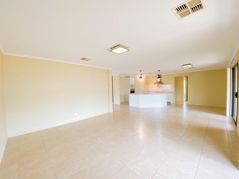 6 Centre Street, Greta NSW 2334