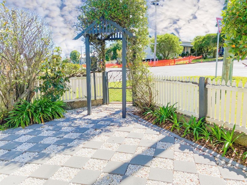 11 Brooks Street, Telarah NSW 2320