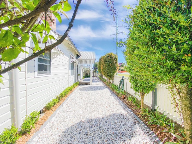 11 Brooks Street, Telarah NSW 2320