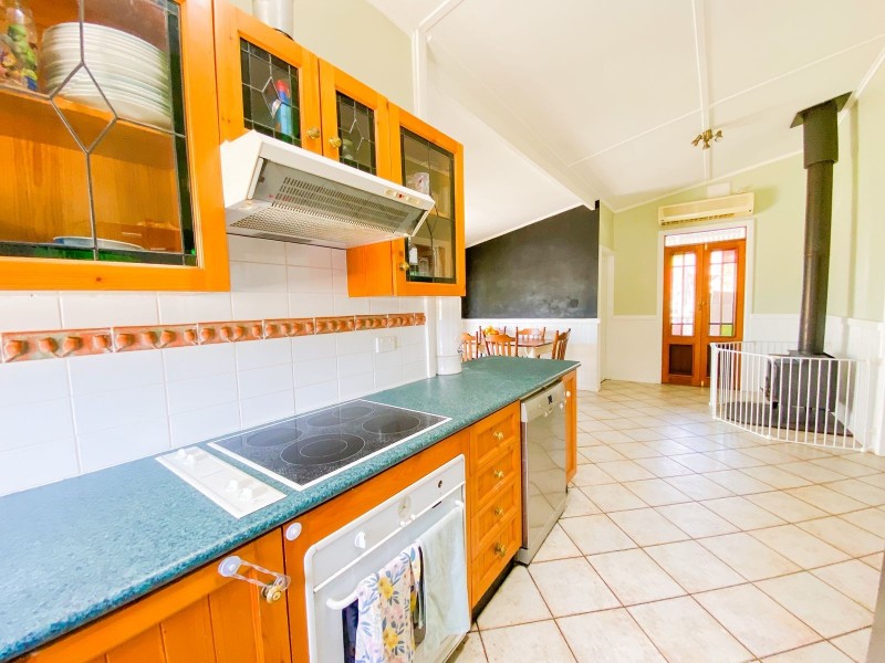 11 Brooks Street, Telarah NSW 2320