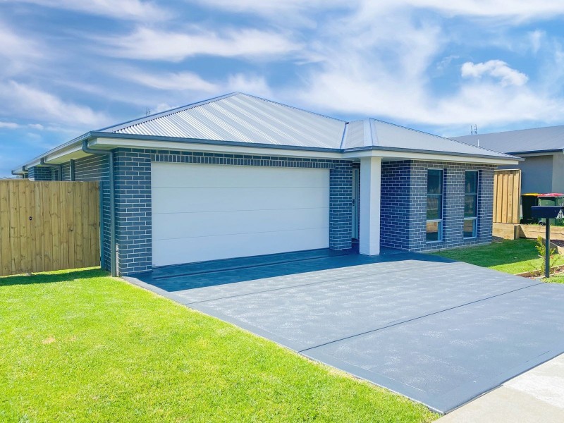 22 Friarbird Ridge, Aberglasslyn NSW 2320